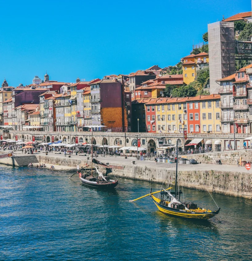 Cais da Ribeira, Porto - Alojamentos com Alma